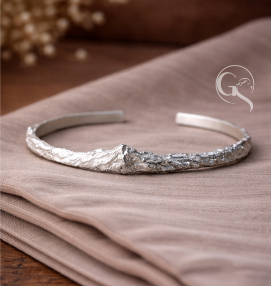 Berg Armreif - Handcrafted
