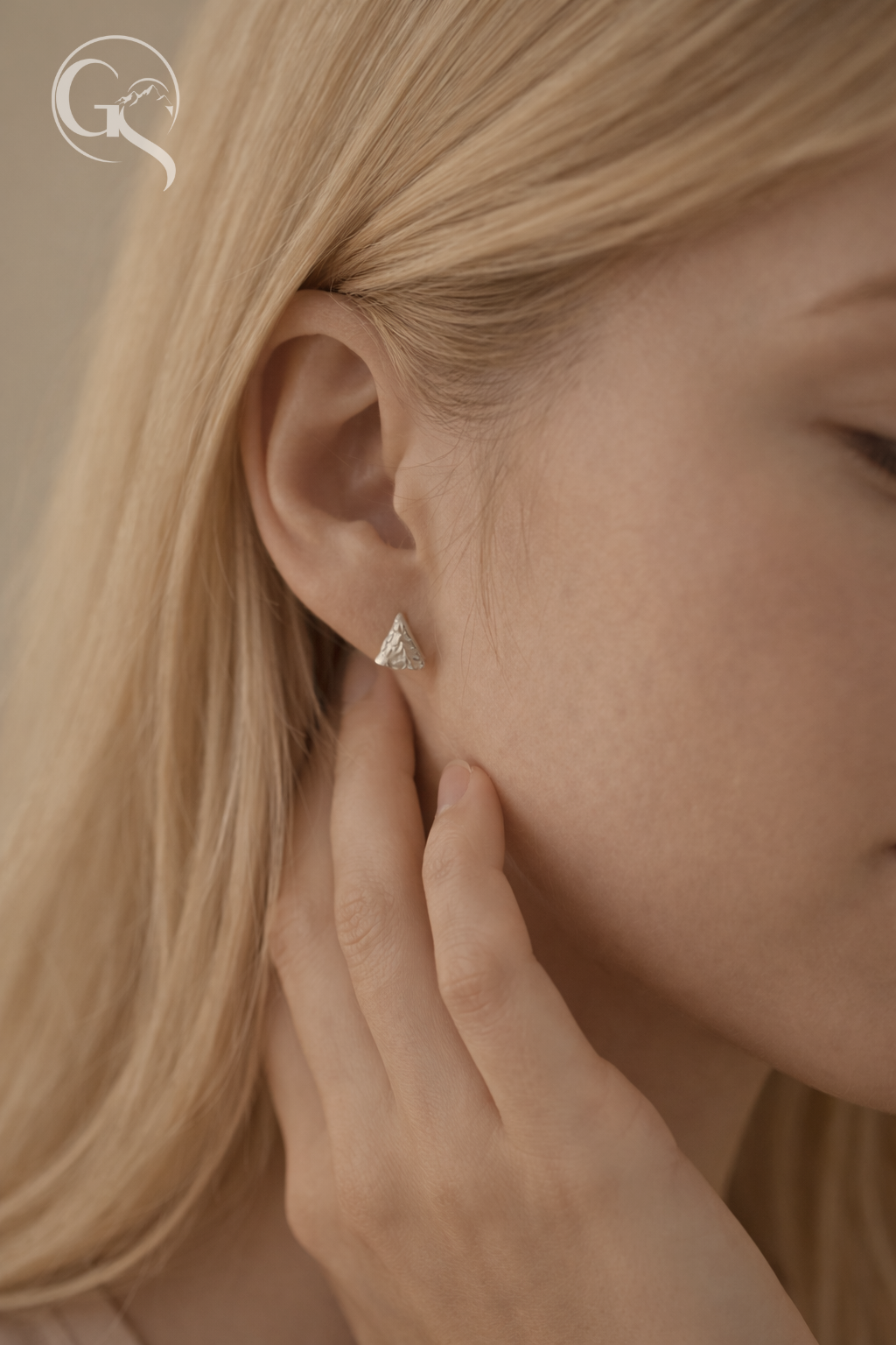 Firn Ohrstecker – Handcrafted