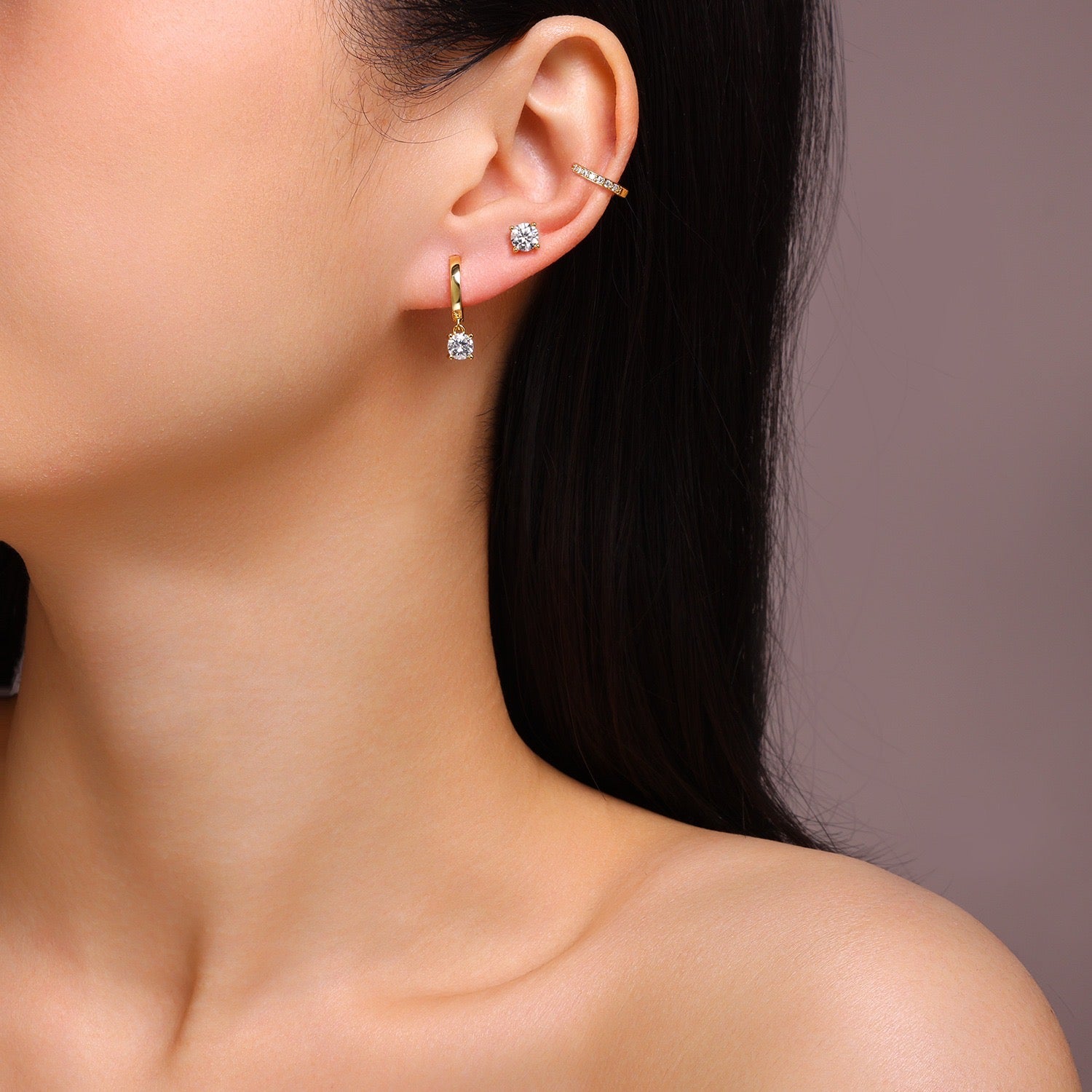 Elegante Silbercreolen mit Solitär Moissanit