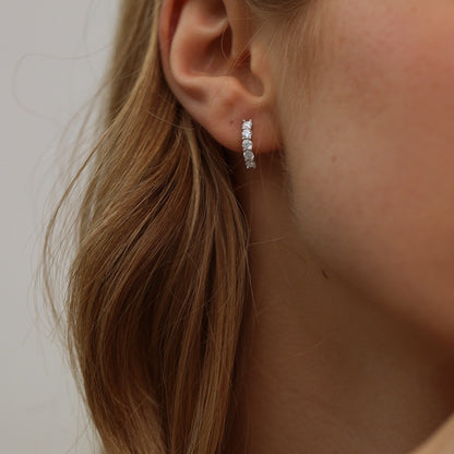 Moissanit Huggie Creolen Damen – Alpenlicht