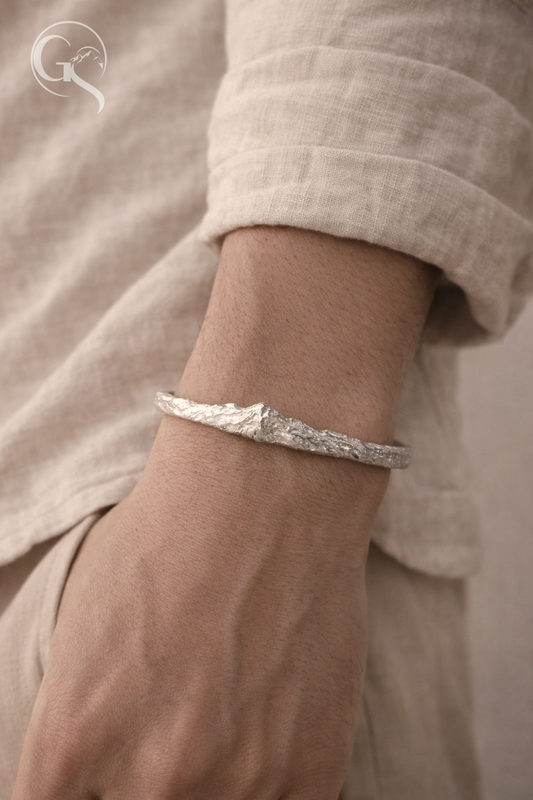 Berg Armreif - Handcrafted