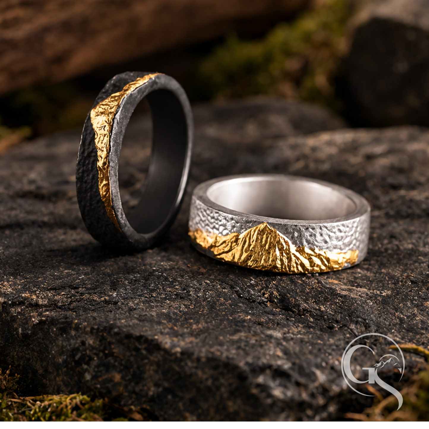 Handgefertigter Gipfelkamm Ring aus 999 Silber mit vergoldeter Bergstruktur