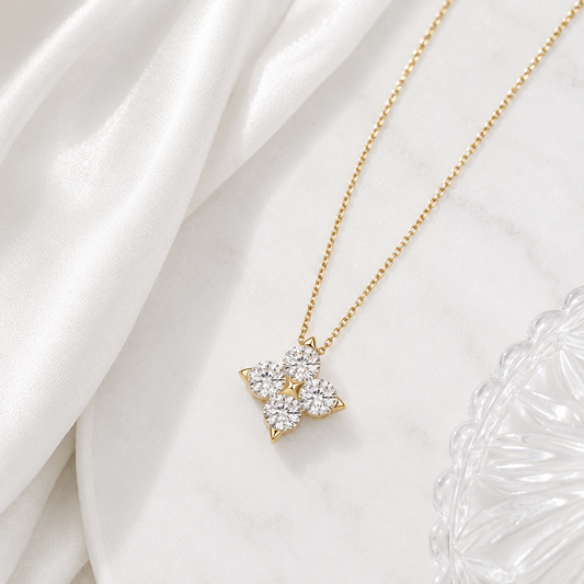 18k vergoldete RHEA Halskette aus 925 Sterling Silber mit vier Moissaniten à 0,4 ct